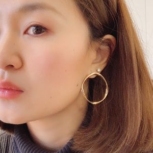 Chic and Modern irregular ring design earrings
